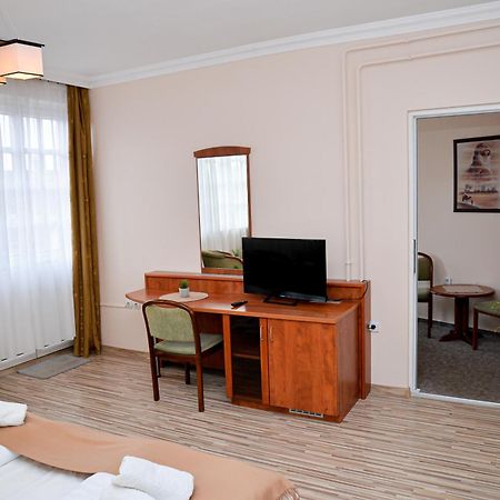 Major Panzio Es Etterem Bed & Breakfast Hajdúszoboszló Dış mekan fotoğraf