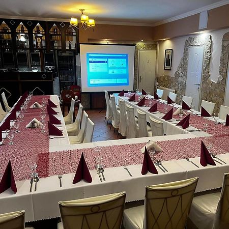 Major Panzio Es Etterem Bed & Breakfast Hajdúszoboszló Dış mekan fotoğraf
