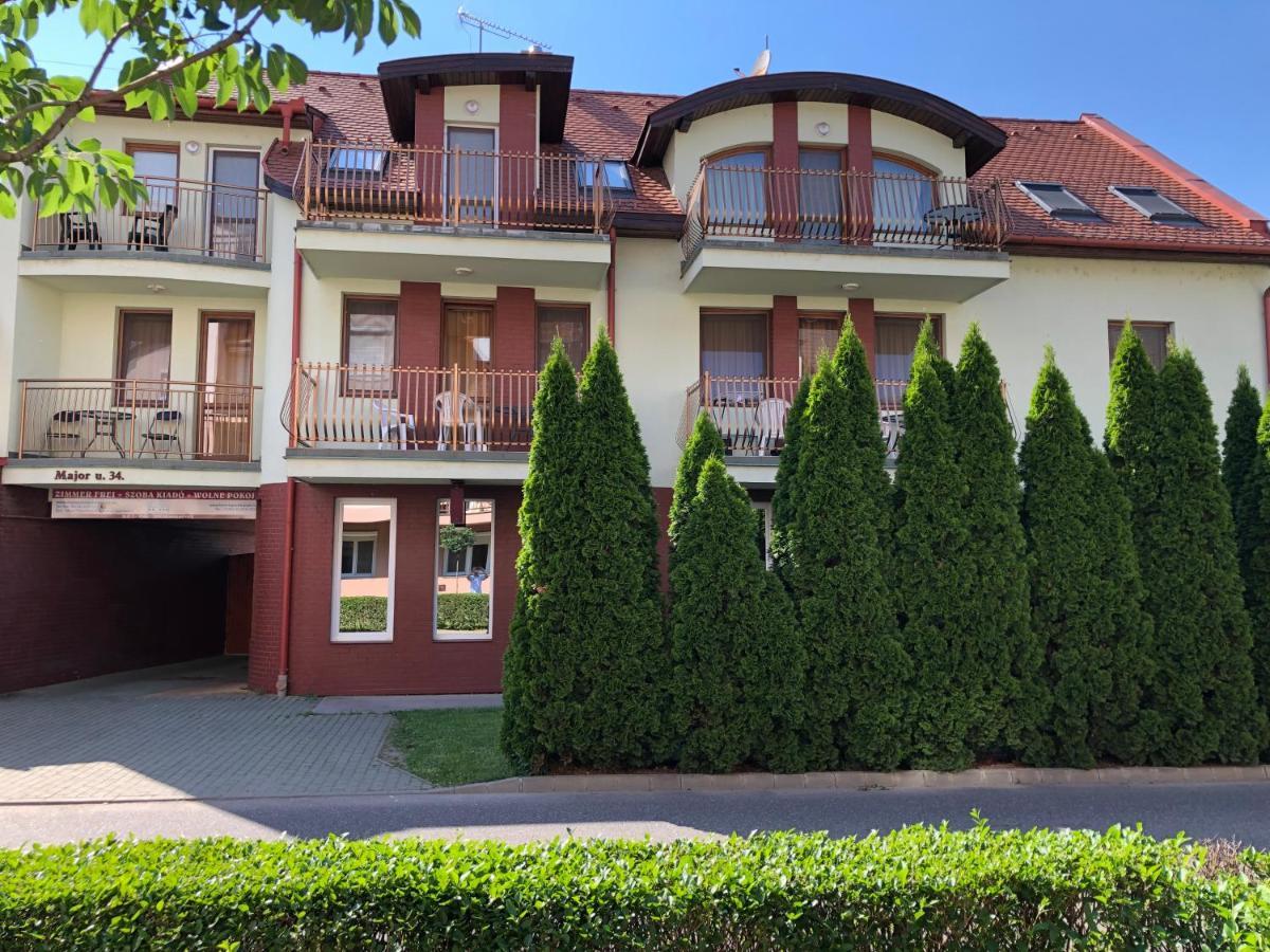 Major Panzio Es Etterem Bed & Breakfast Hajdúszoboszló Dış mekan fotoğraf