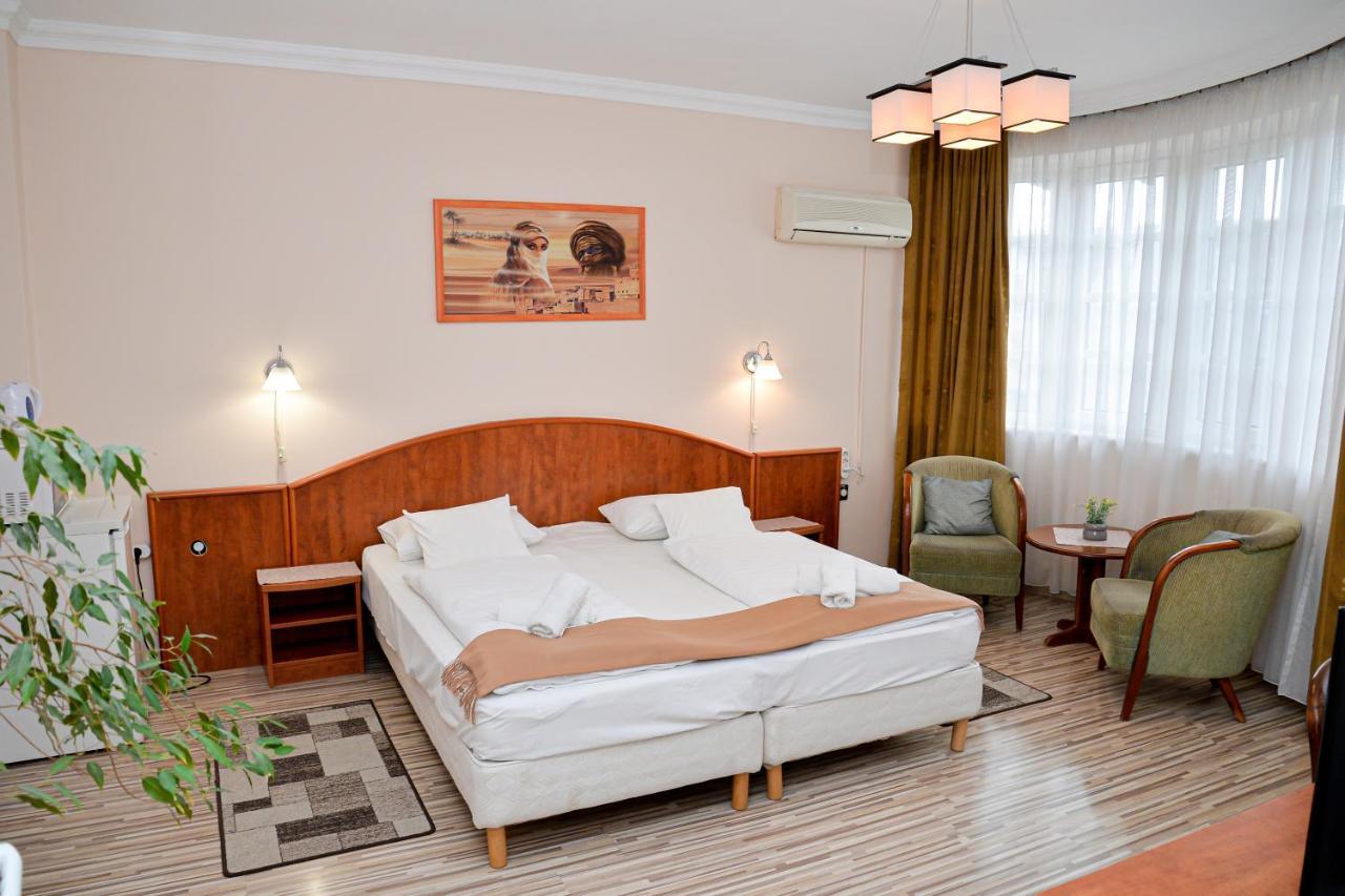 Major Panzio Es Etterem Bed & Breakfast Hajdúszoboszló Dış mekan fotoğraf