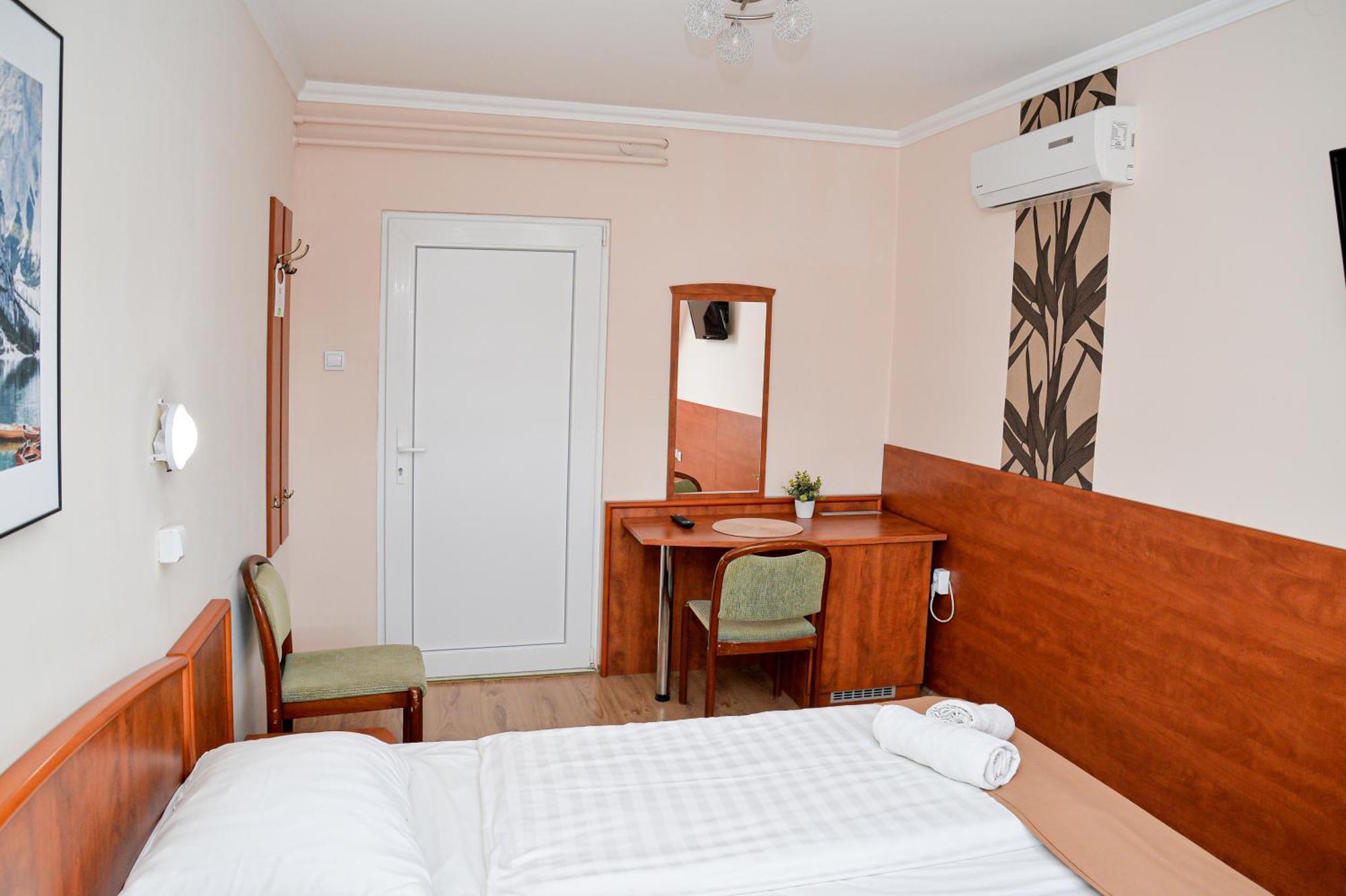 Major Panzio Es Etterem Bed & Breakfast Hajdúszoboszló Dış mekan fotoğraf