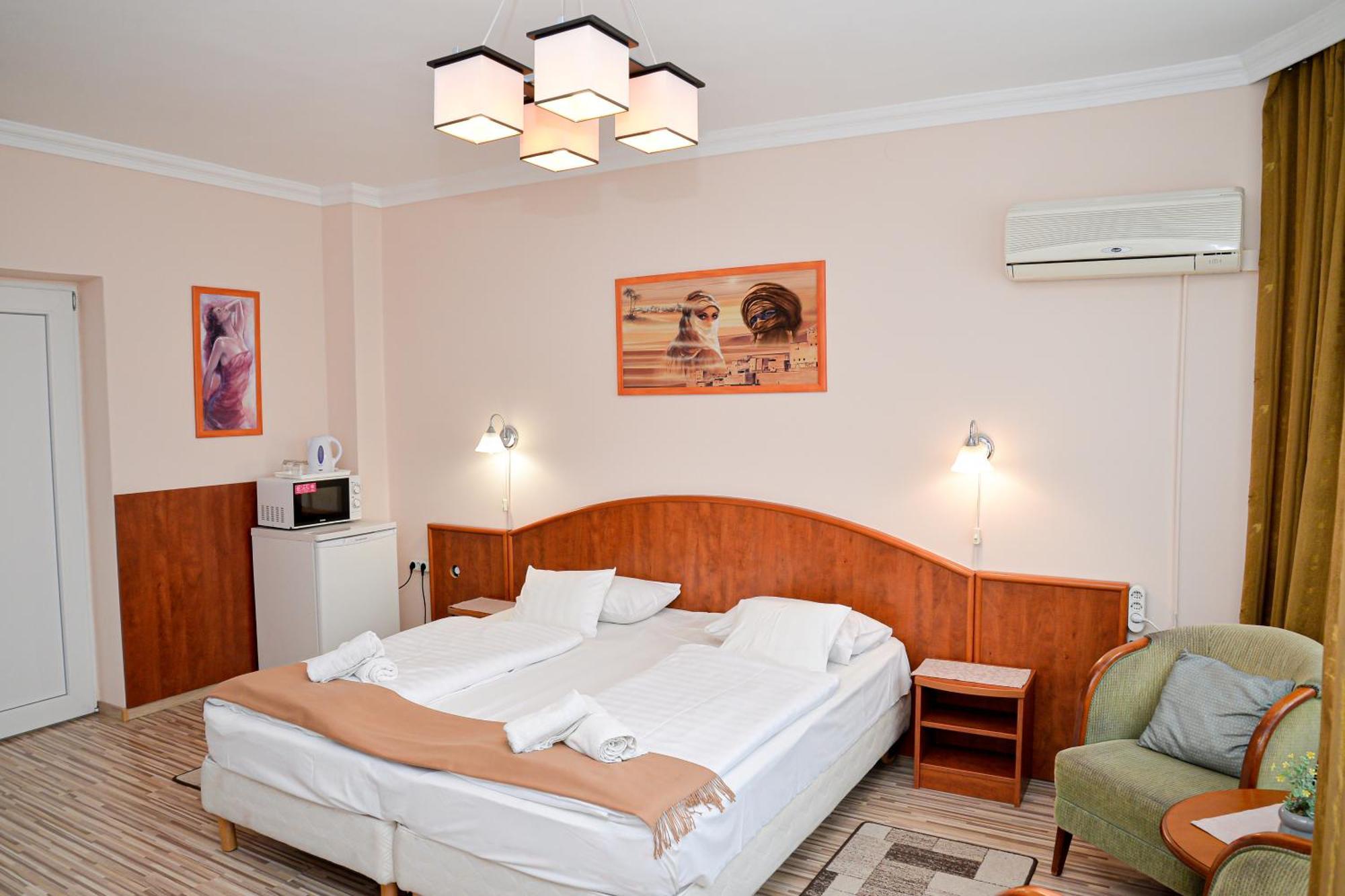 Major Panzio Es Etterem Bed & Breakfast Hajdúszoboszló Dış mekan fotoğraf