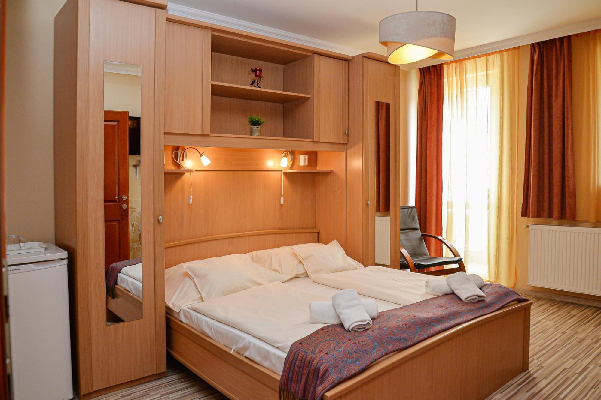 Major Panzio Es Etterem Bed & Breakfast Hajdúszoboszló Dış mekan fotoğraf
