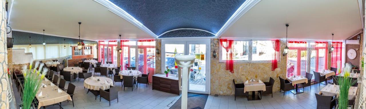 Major Panzio Es Etterem Bed & Breakfast Hajdúszoboszló Dış mekan fotoğraf